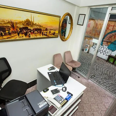 Honey Hostel Istanbul