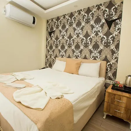 Honey Hostel *